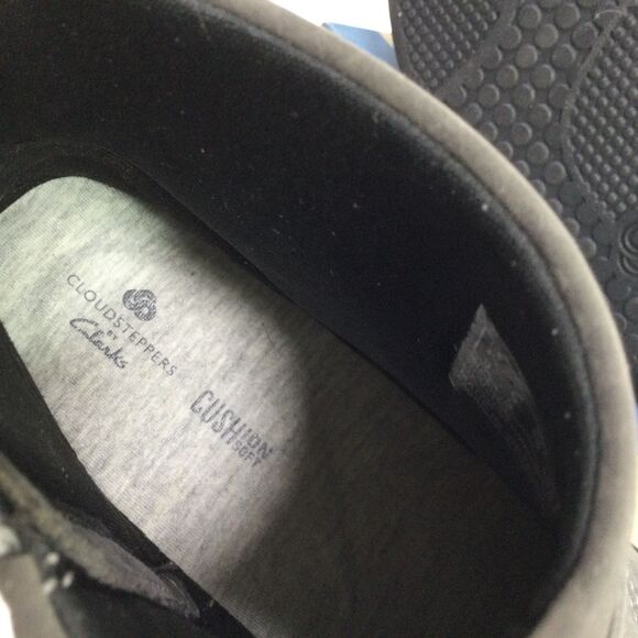 Clarks Women's SILLIAN 2.0 HI Crossed straps Side zipper Ankle Boots Gray 6M NWB - Picture 8 of 9